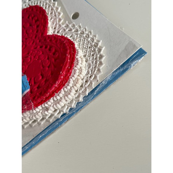 ROYAL LACE RED & WHITE HEART PAPER LACE DOILIES Multiple Sizes - Picture 2 of 2